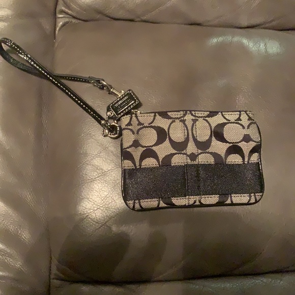 Coach Wristlet - Picture 2 of 4